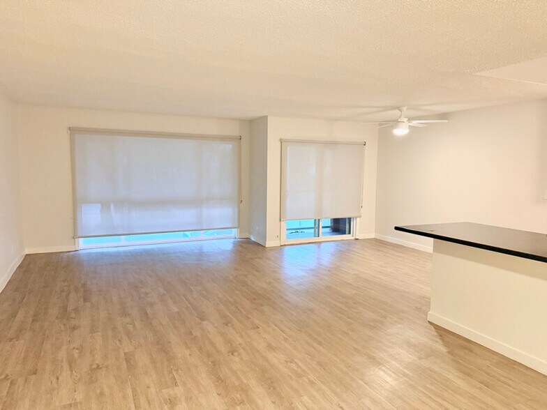 Building Photo - 1284 Havenhurst Dr