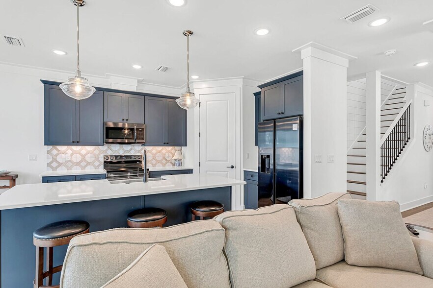 Building Photo - 22811 Ann Miller Rd