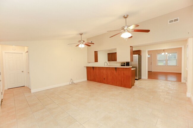 Building Photo - Gorgeous home rental in Virginia Beach!