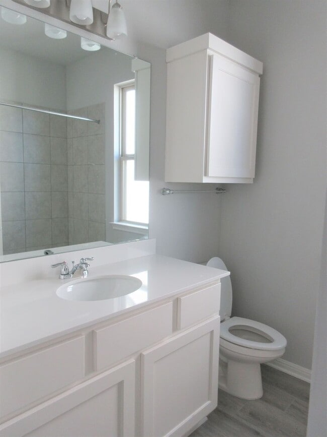 Building Photo - 3-Bedroom/2-bath in Crystal Springs - Leander ISD