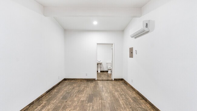 Building Photo - 4530 Walzem Rd