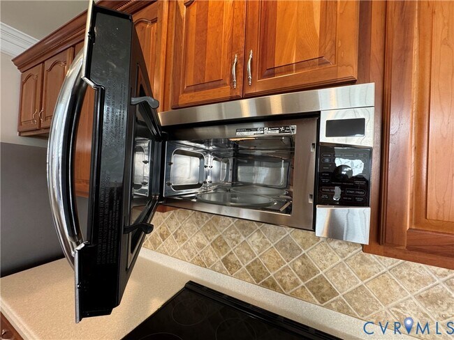 Building Photo - 940 Jamerson Ln