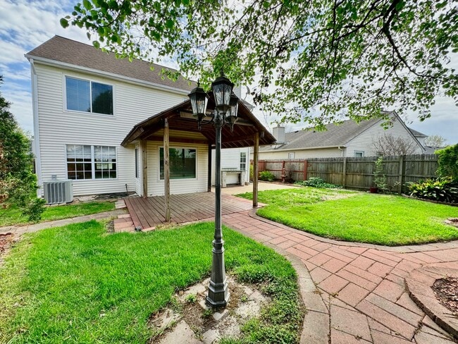 Building Photo - 4-Bedroom Home in Rock Creek Available NOW...