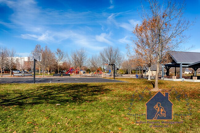 Building Photo - 2539 Bottle Brush Ave