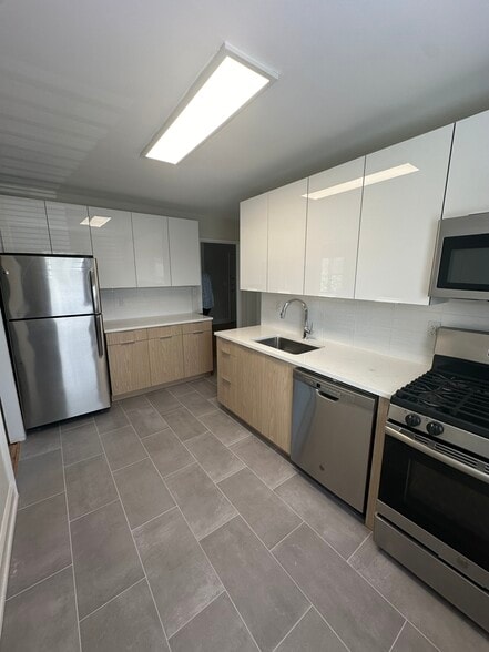 Primary Photo - Franklin Hill Apartments