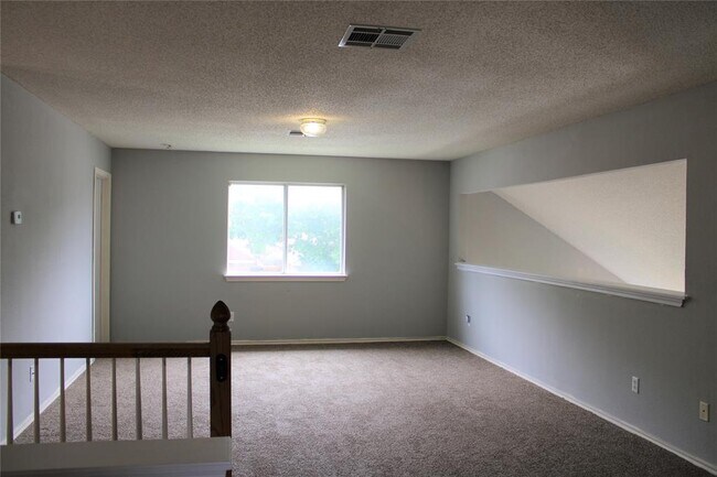 Building Photo - 16205 Glorious Ln
