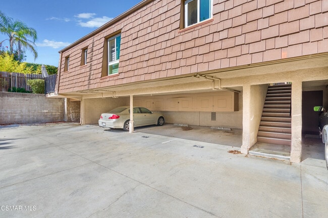 Building Photo - 27448 Country Glen Rd