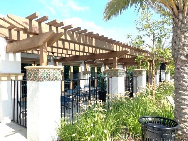 Building Photo - 30485 Village Terrace Dr