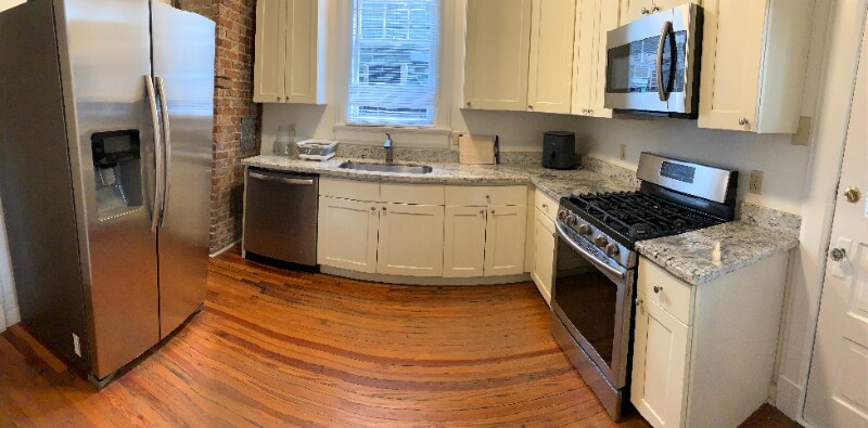 Building Photo - 1031 Broadway St