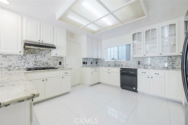 Building Photo - 2255 E Chevy Chase Dr