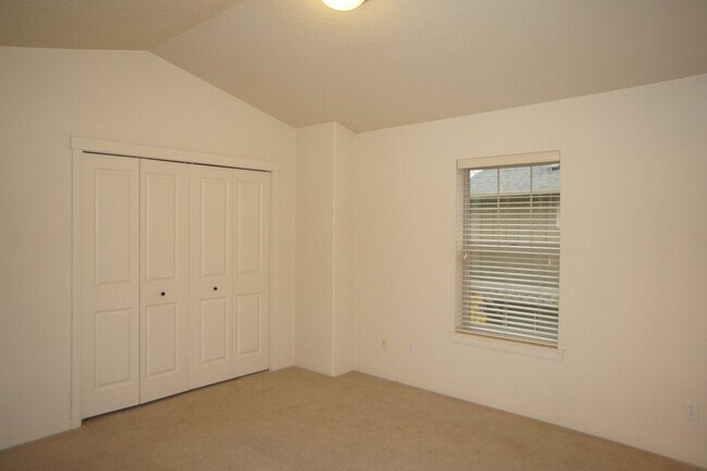 Building Photo - Beaverton Luxury Condo - Tanasbourne area - APPLICATION PENDING