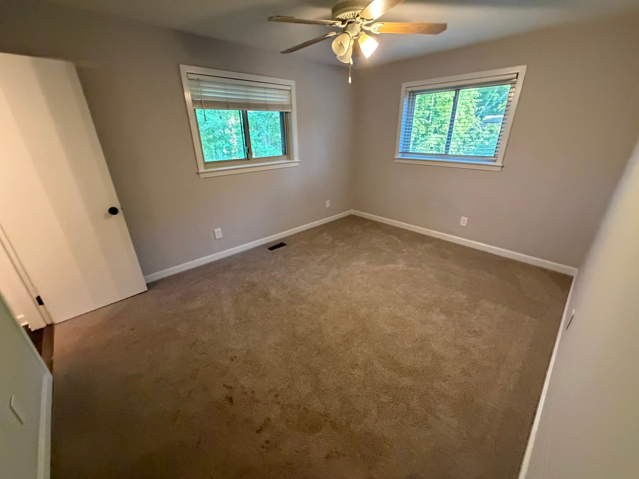 Building Photo - Room in House on Cox Mill Rd