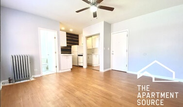 Building Photo - 4241 N Kenmore Ave