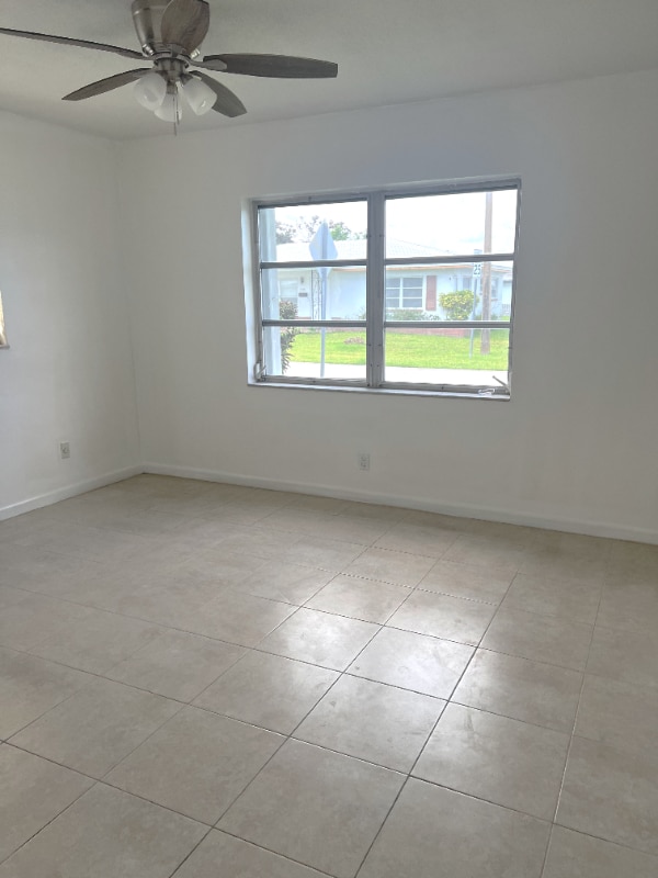 Building Photo - 8409 NW 59th Ct