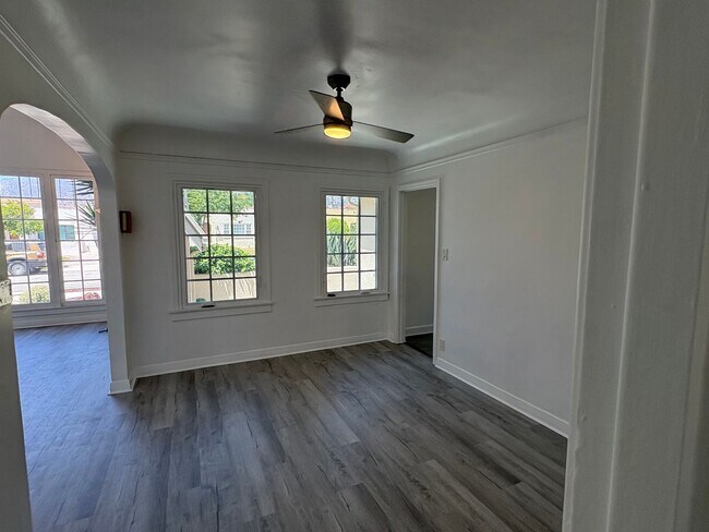 Building Photo - Charming Tudor Style 3 Bed 1.5 Bath PLUS Studio Guest House complete with kitchen and bath!