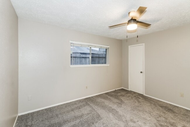 Building Photo - 14214 Bateau Dr