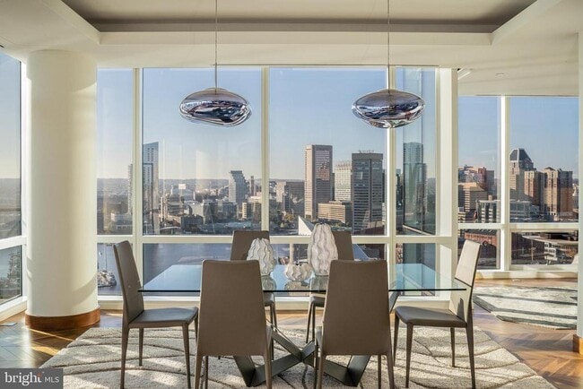 Building Photo - 300 International Drive