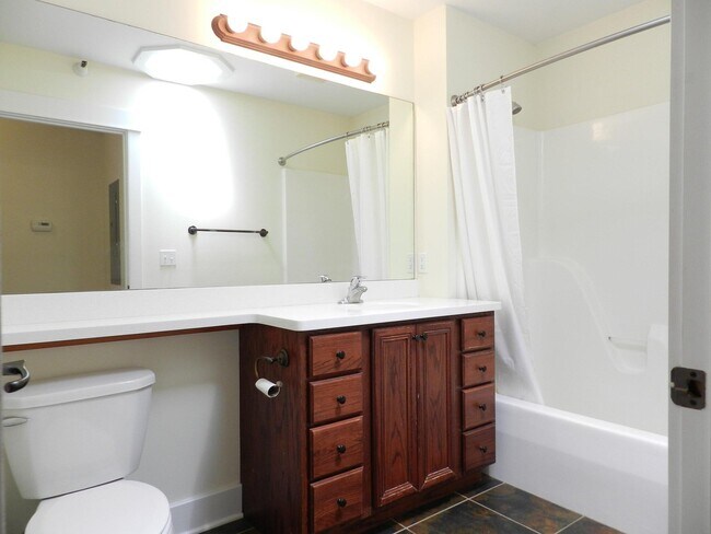 Building Photo - 505 Fay St