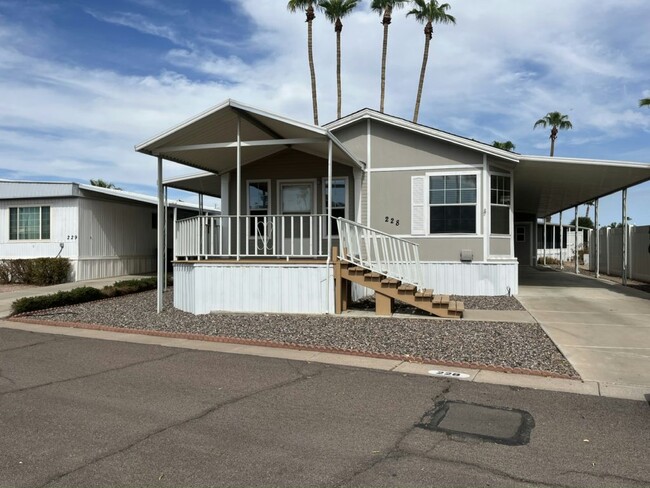 Primary Photo - 201 S Greenfield Rd