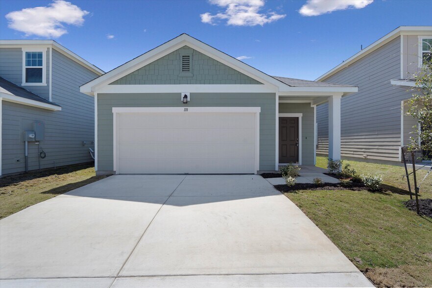 Primary Photo - 118 Bluegill Dr