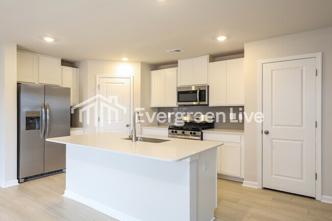 Building Photo - now