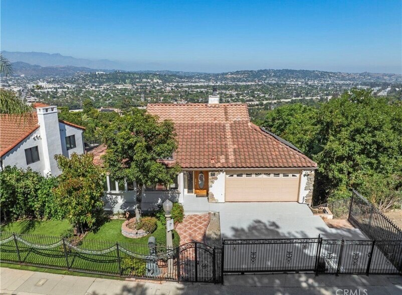 Primary Photo - 3916 Carnavon Way