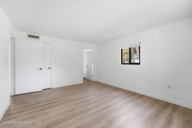 Building Photo - 201 Cocoa Isles Blvd