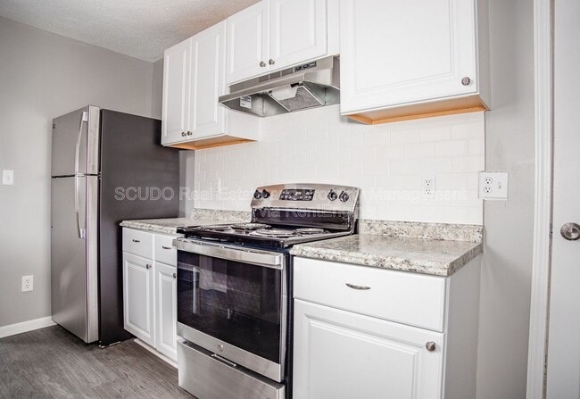 Building Photo - 5002 Euclid Ave E