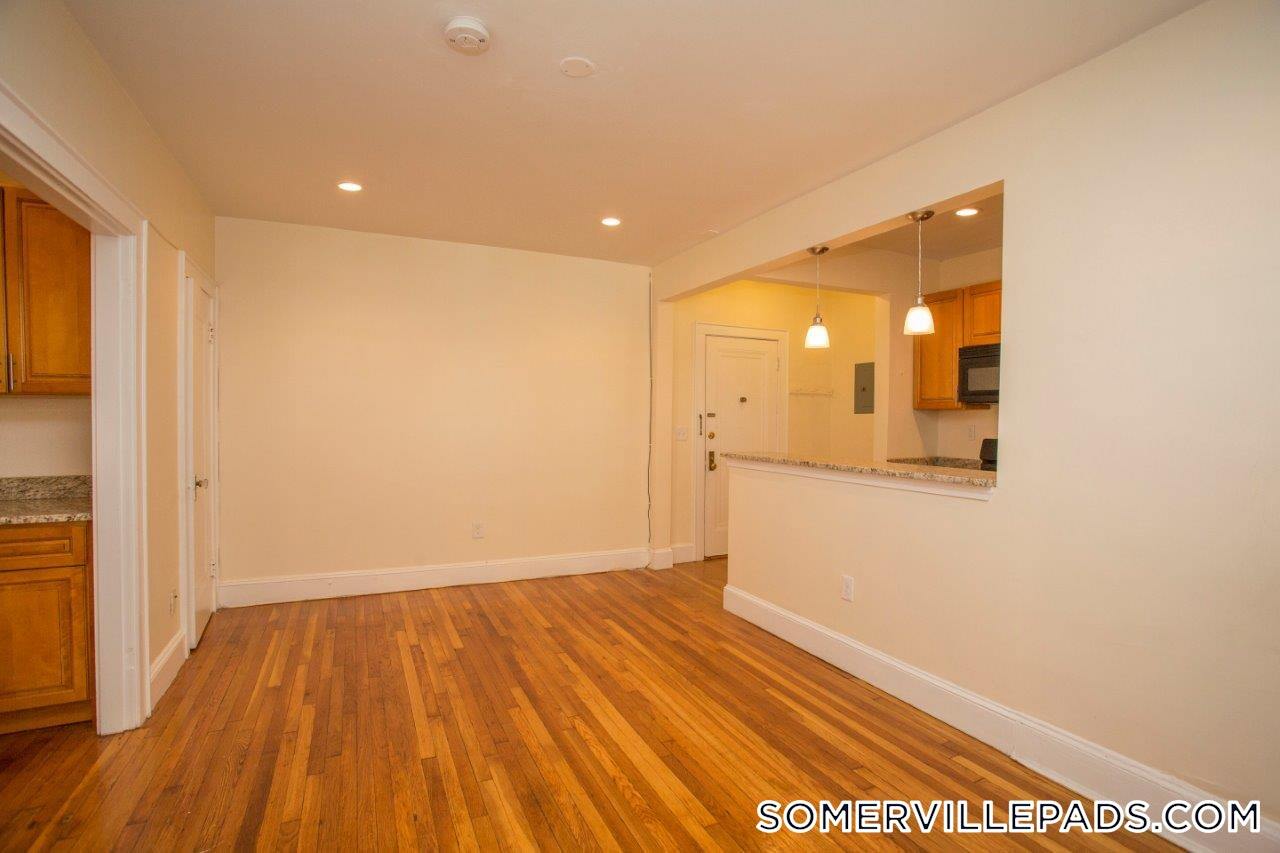 Building Photo - 136 Highland Ave