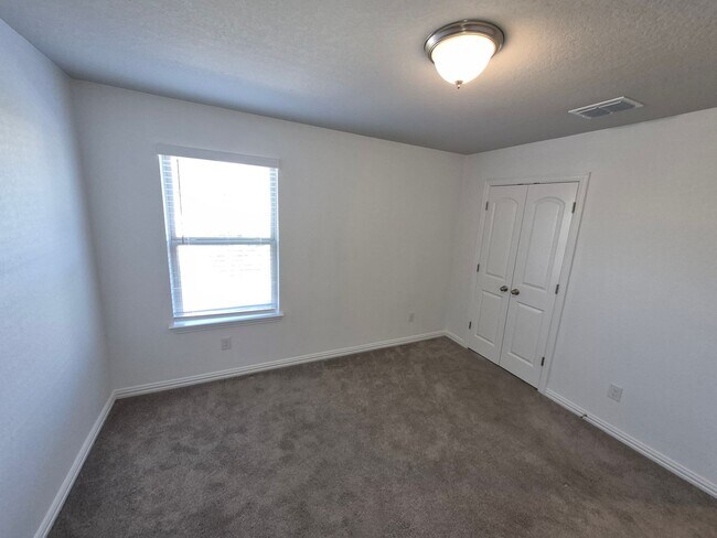 Building Photo - 2102 Gabby Cole Ln