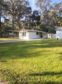 Building Photo - 2 bedroom 2 bathroom Home