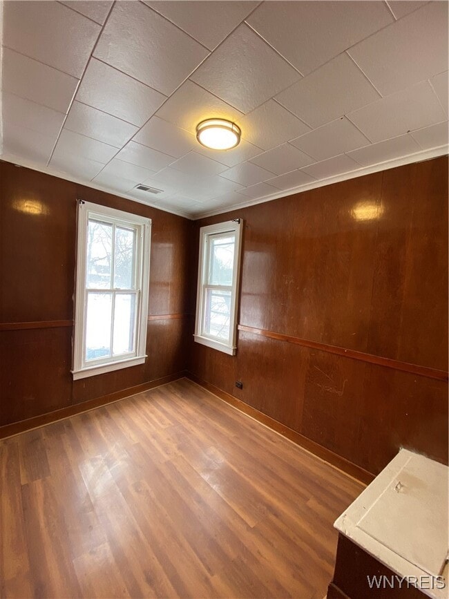 Building Photo - 235 High St