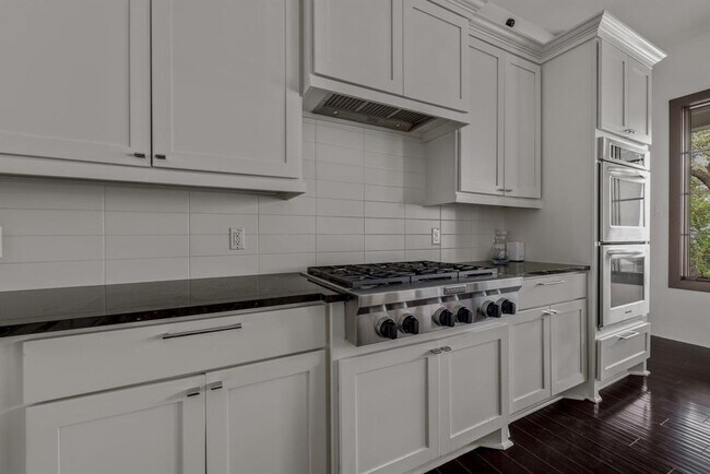 Building Photo - 4720 Rockcliff Rd