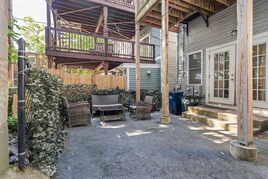 Building Photo - 100 Old Harbor St