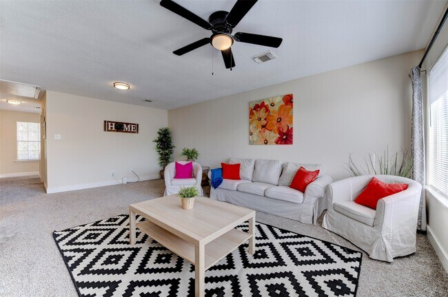 Building Photo - 3818 E Traditions Ct