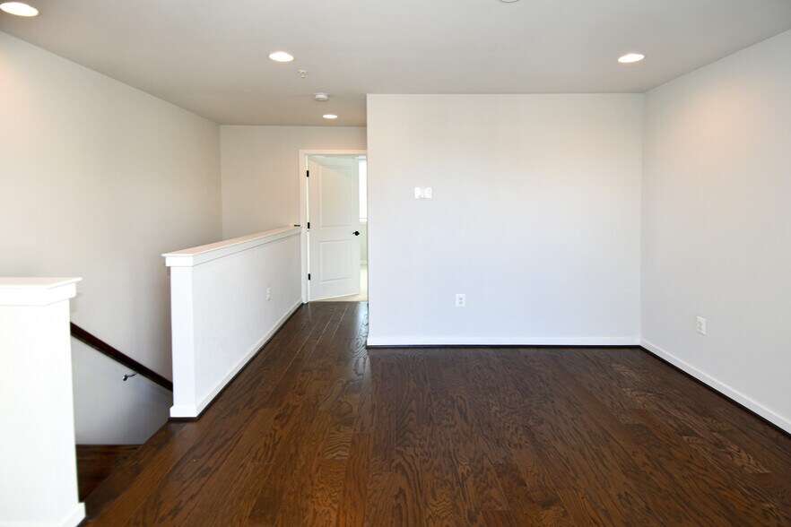 Building Photo - 2421 Auden Dr