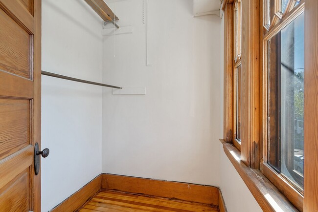 Building Photo - 134-136 Tennyson Ave.