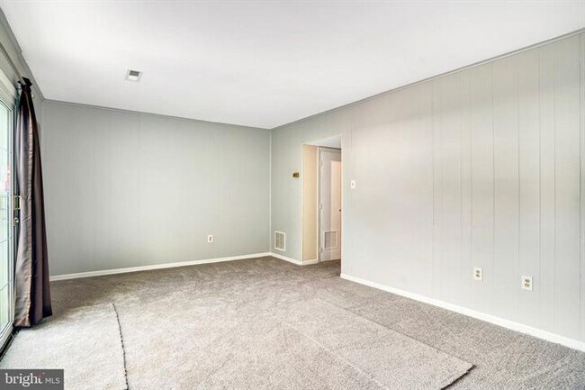 Building Photo - 4905 Van Walbeek Plz