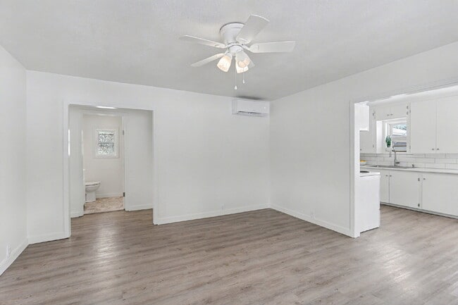 Building Photo - Completely Updated 3 Bedroom Home -  $1600/Month