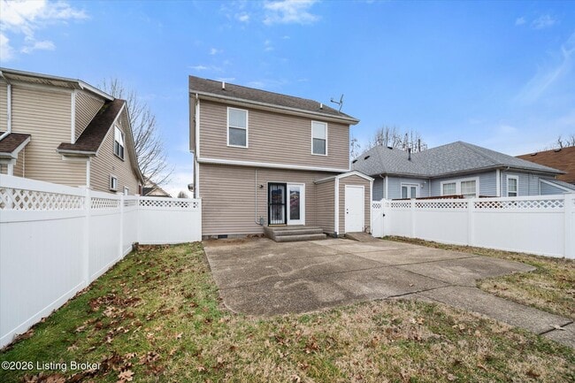 Building Photo - 1605 S 32nd St