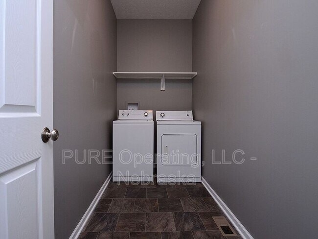 Building Photo - 16509 Heather St