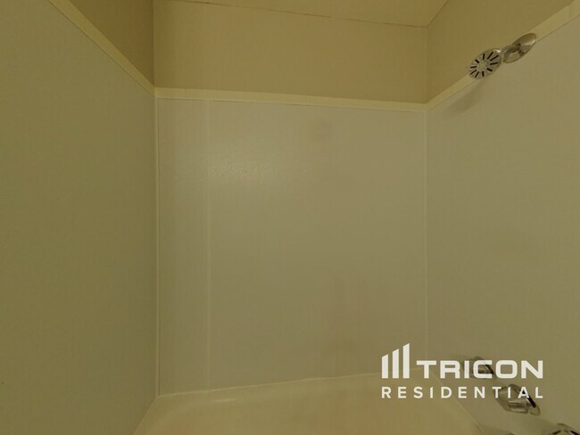 Building Photo - 1208 Atoka Dr