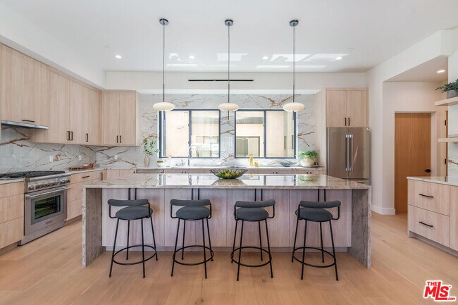 Building Photo - 11653 Missouri Ave