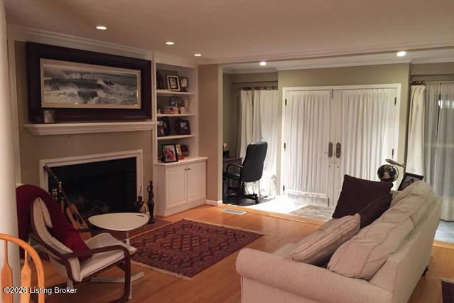 Building Photo - 401 Winton Ln