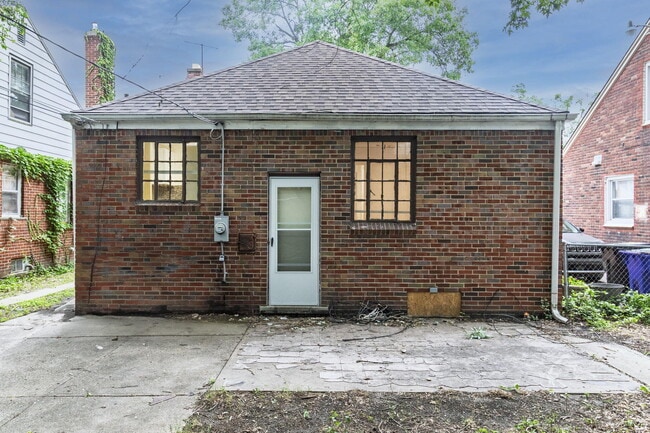 Building Photo - 16556 Ardmore St