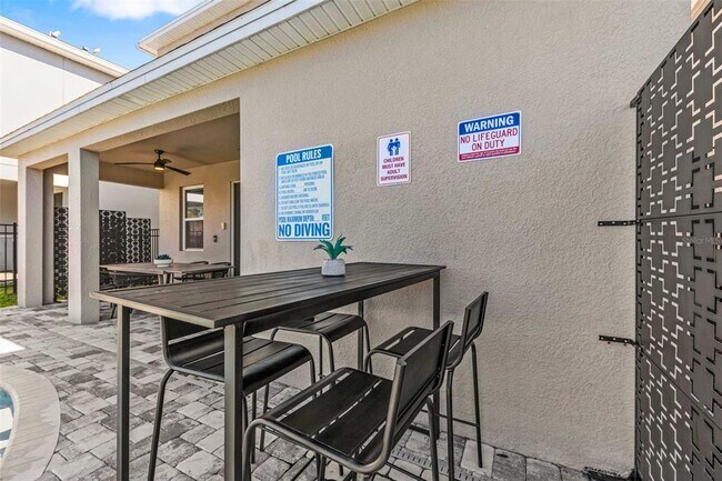 Building Photo - 389 Southfield St