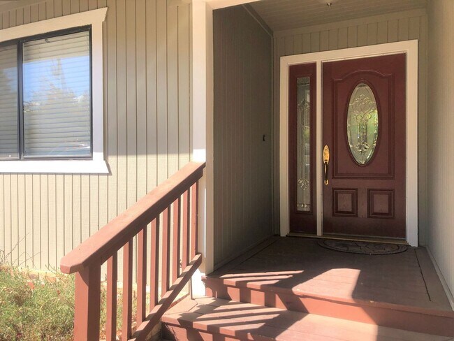 Building Photo - 3/2 home in Lake Wildwood Gated Community, Penn Valley, CA 95946