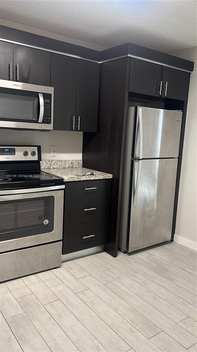 Building Photo - 2228 SW 80th Terrace