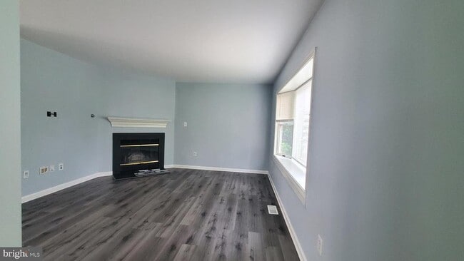 Building Photo - 6539 Huntshire Dr