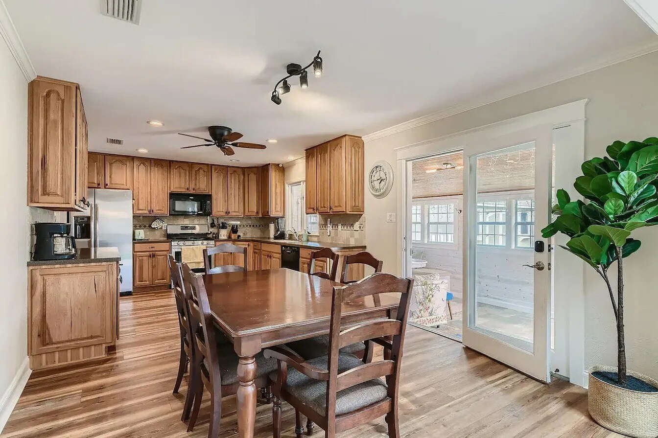 Building Photo - 11519 Fast Horse Dr